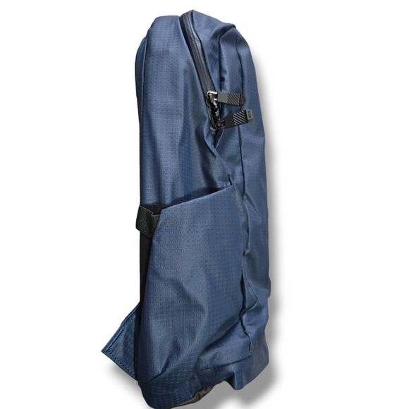 SOG Surrept 16 CS Daypack 16L 1.8 lbs. 4200 Nylon Ripstop - Steel Blue - Picture 3 of 8
